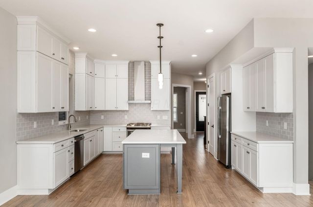 1124 Edgehill Road, Grandview Heights, OH 43212