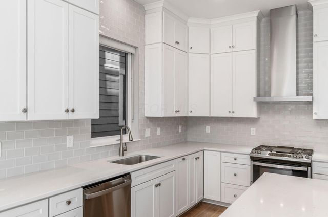 1124 Edgehill Road, Grandview Heights, OH 43212