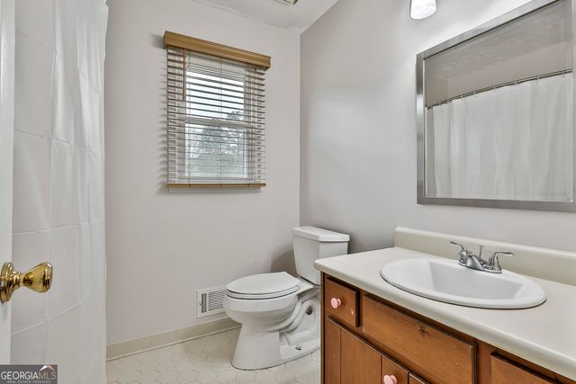 125 Drennan Drive, Fayetteville, GA 30215