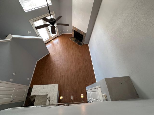 10855 Meadowglen Lane 928, Houston, TX 77042