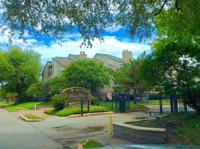 10855 Meadowglen Lane 928, Houston, TX 77042