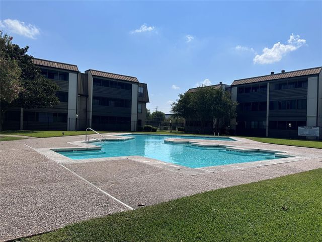 10855 Meadowglen Lane 928, Houston, TX 77042