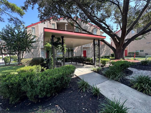 10855 Meadowglen Lane 928, Houston, TX 77042