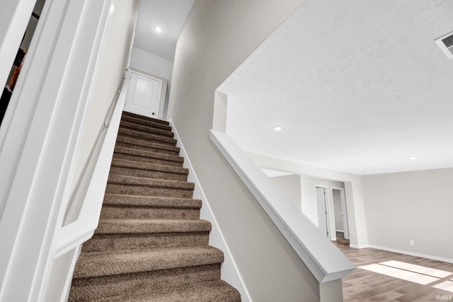 13918 Persimmon Lane, Evansville, IN 47725