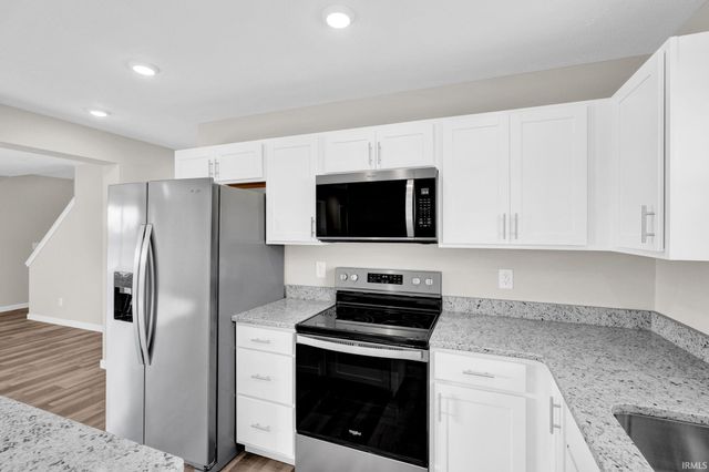 13918 Persimmon Lane, Evansville, IN 47725