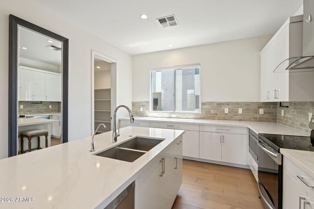 16510 N 92ND Street 1006, Scottsdale, AZ 85260