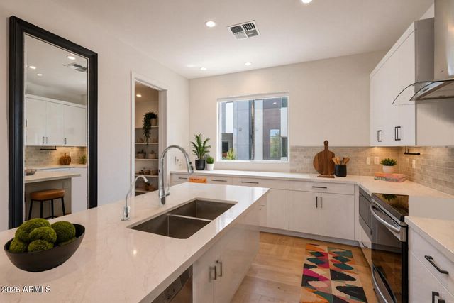 16510 N 92ND Street 1006, Scottsdale, AZ 85260