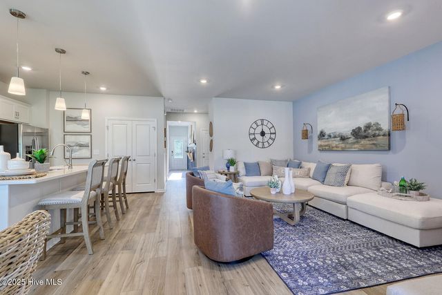 828 Schoolfield Drive, Sneads Ferry, NC 28460