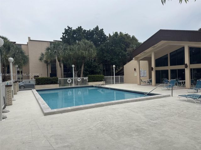 14525 N Kendall Dr 107J, Miami, FL 33186