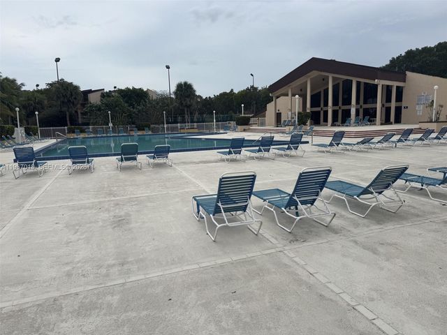 14525 N Kendall Dr 107J, Miami, FL 33186