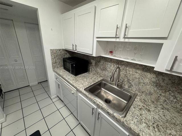 14525 N Kendall Dr 107J, Miami, FL 33186