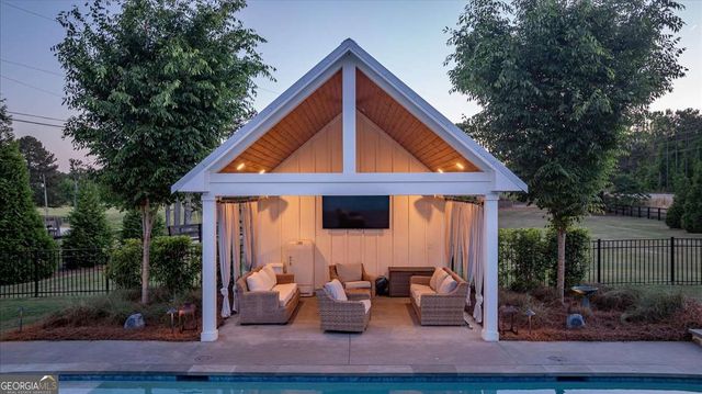 6461 Hog Mountain Road, Bogart, GA 30622