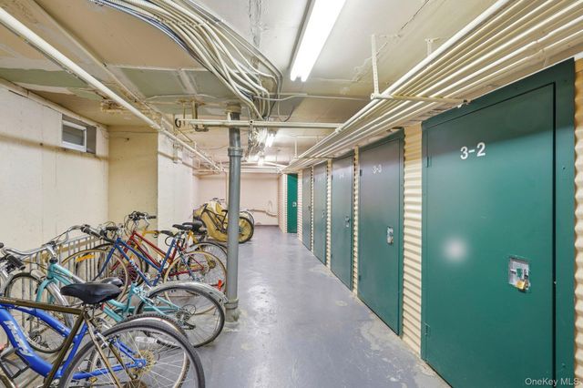 3 Bryant Crescent 1D, White Plains, NY 10605