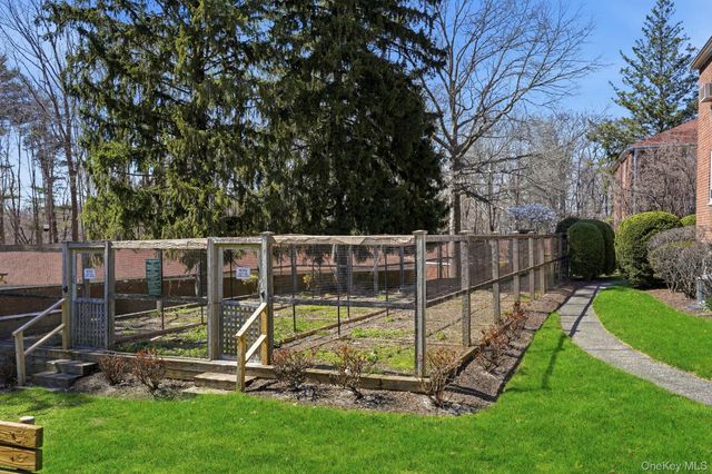 3 Bryant Crescent 1D, White Plains, NY 10605