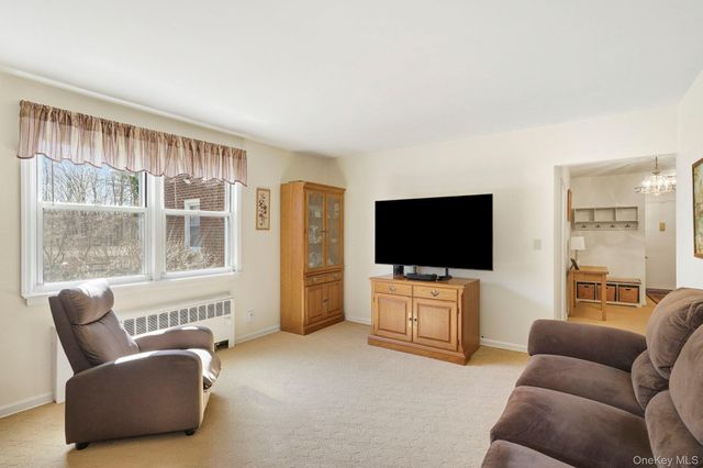 3 Bryant Crescent 1D, White Plains, NY 10605