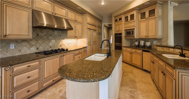 16 Via Mira Monte, Henderson, NV 89011