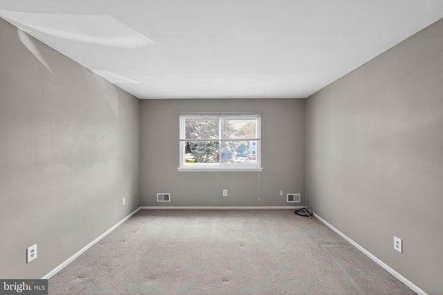 163 HILLCROFT WAY, Newtown, PA 18940