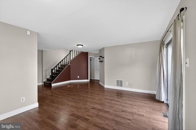 163 HILLCROFT WAY, Newtown, PA 18940