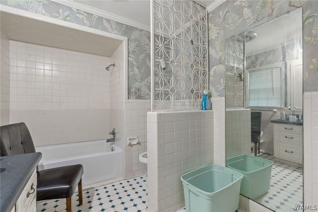 125 Howard Ave, Eutaw, AL 35462