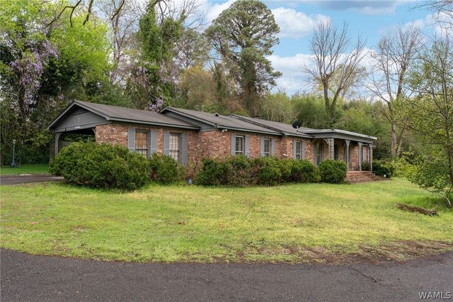 125 Howard Ave, Eutaw, AL 35462