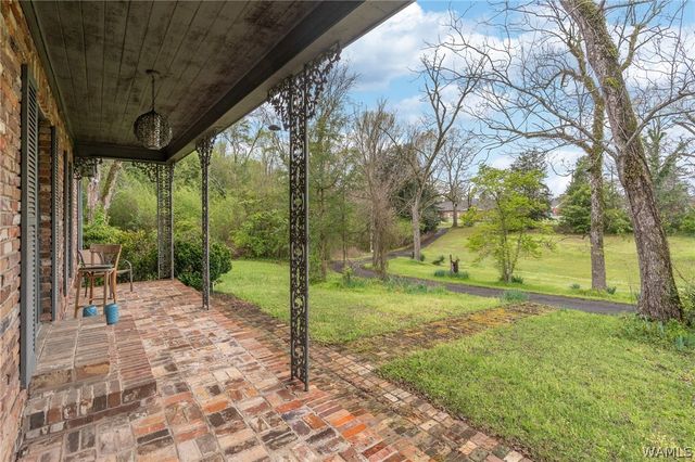 125 Howard Ave, Eutaw, AL 35462