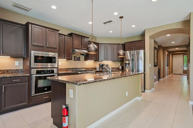 2201 Clearbrook Cir, Roseville, CA 95747