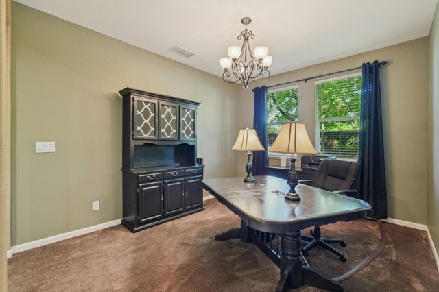 2201 Clearbrook Cir, Roseville, CA 95747