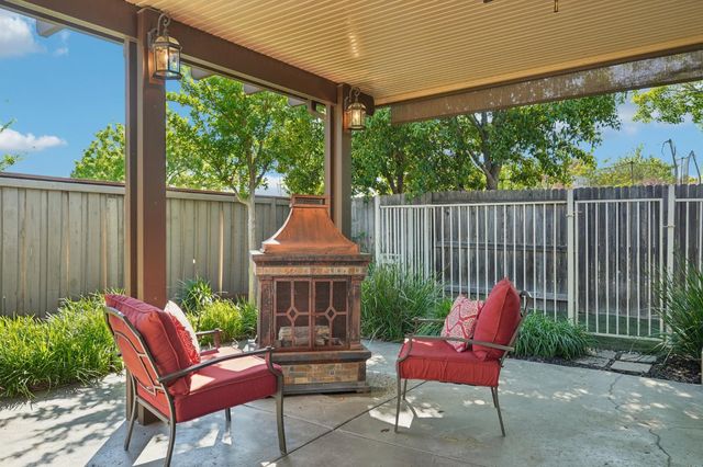 2201 Clearbrook Cir, Roseville, CA 95747