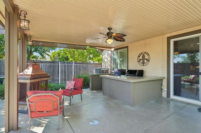 2201 Clearbrook Cir, Roseville, CA 95747