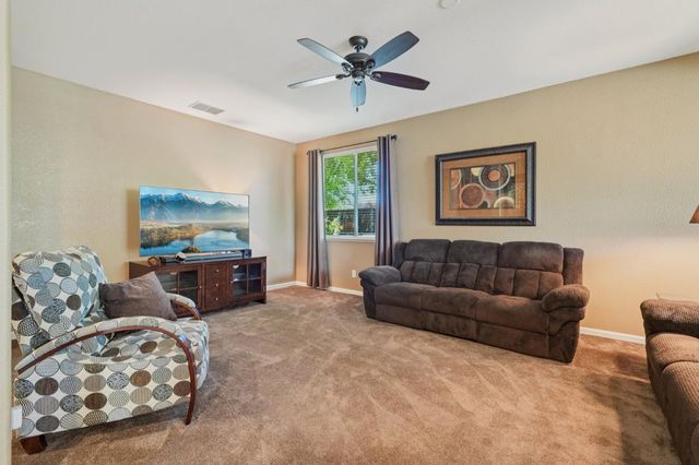 2201 Clearbrook Cir, Roseville, CA 95747