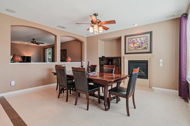 2201 Clearbrook Cir, Roseville, CA 95747