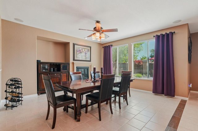 2201 Clearbrook Cir, Roseville, CA 95747