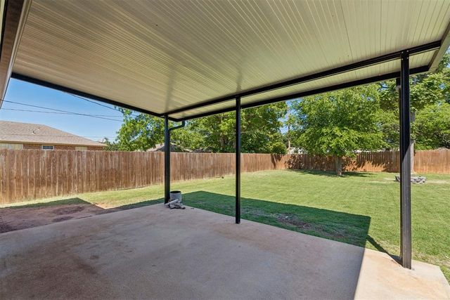422 Chartrand Avenue, Edmond, OK 73034