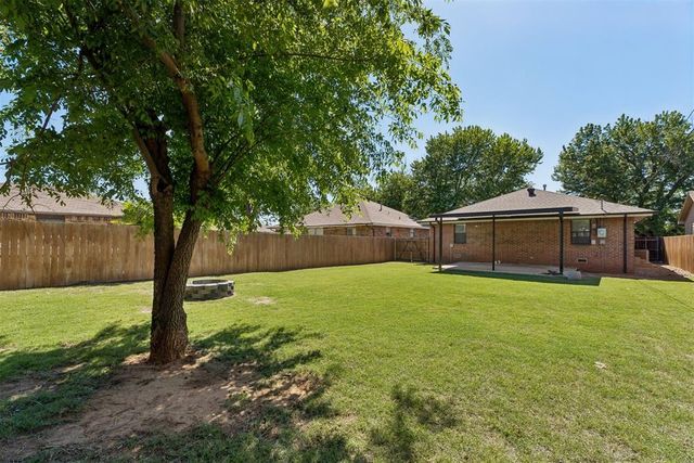 422 Chartrand Avenue, Edmond, OK 73034