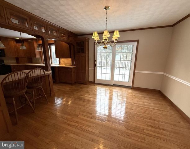 15 MANOR DRIVE, Mechanicsburg, PA 17055