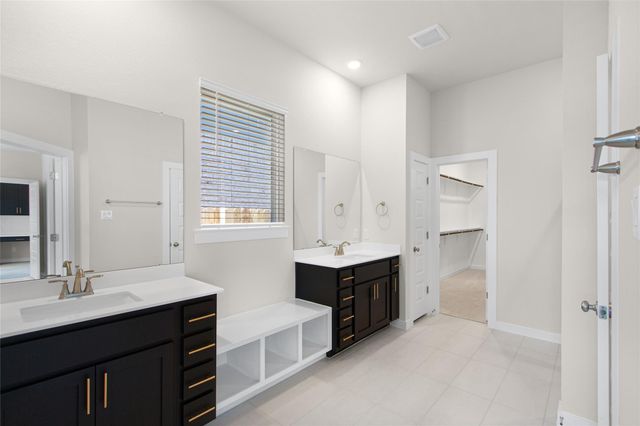 312 West Faulkner ST, Liberty Hill, TX 78642