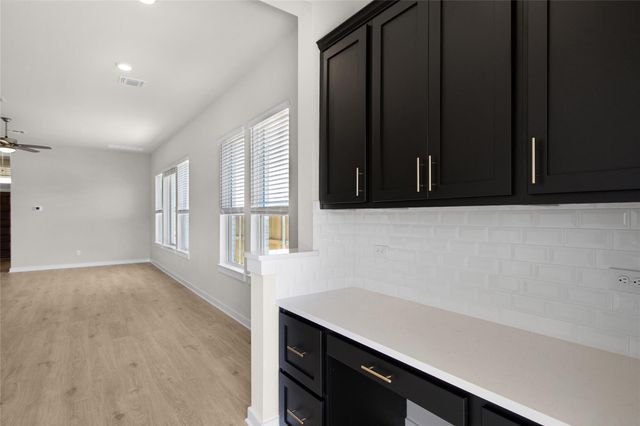 312 West Faulkner ST, Liberty Hill, TX 78642