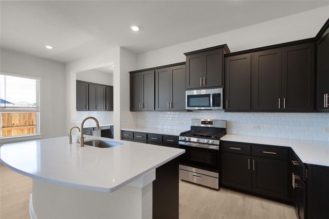 312 West Faulkner ST, Liberty Hill, TX 78642