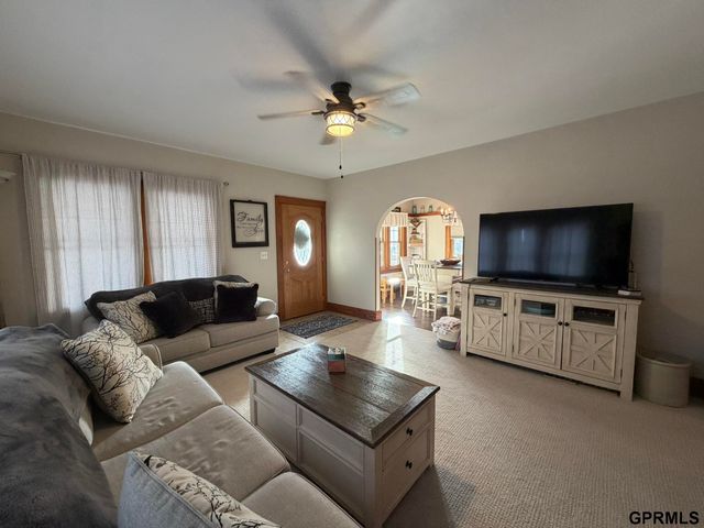 612 W 2nd Street, Wilber, NE 68465