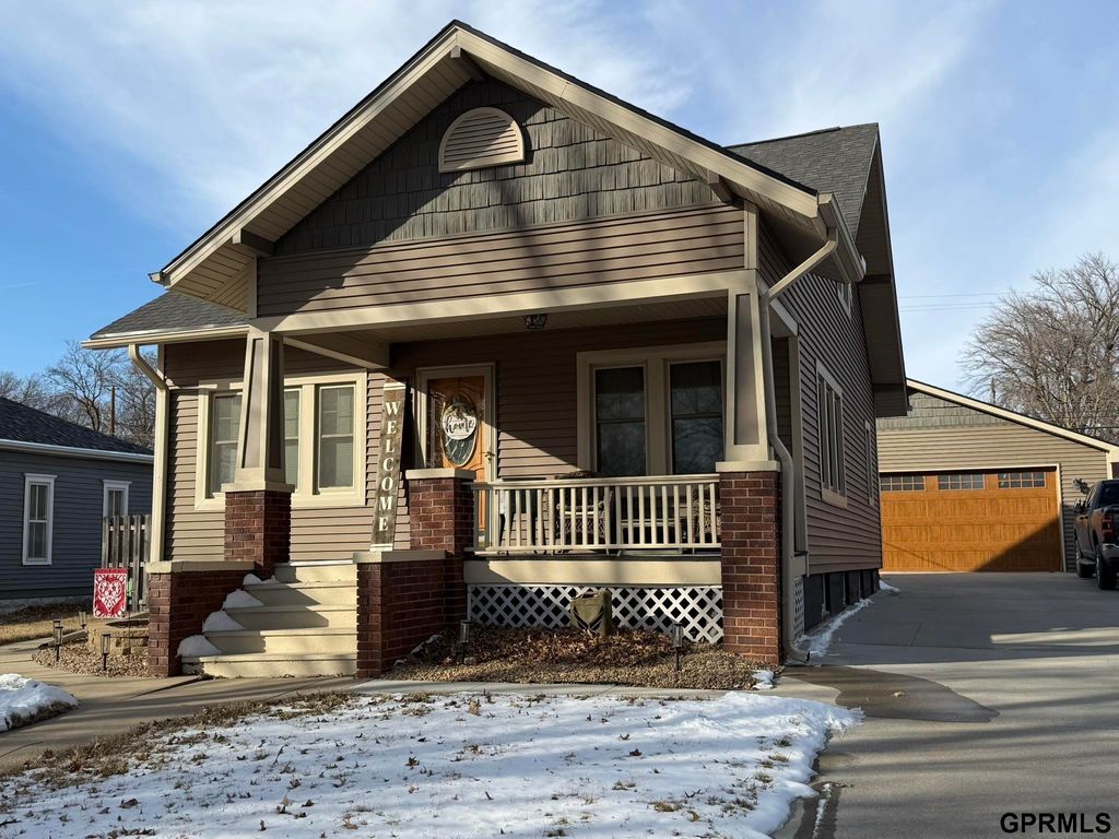 612 W 2nd Street, Wilber, NE 68465