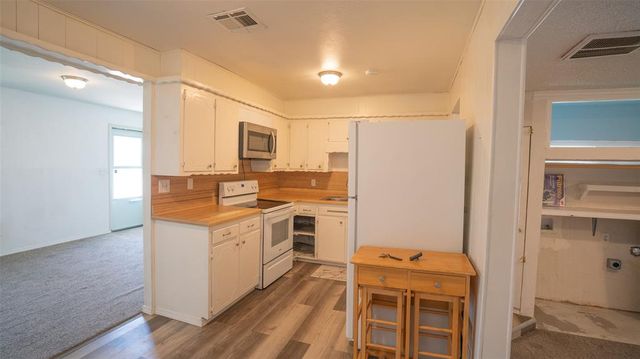 3325 S Independence Avenue, Oklahoma City, OK 73119