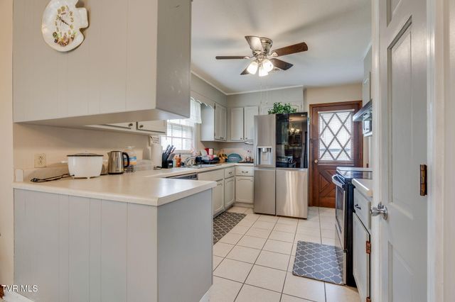 509 Pine Ridge Road, Johnson City, TN 37601