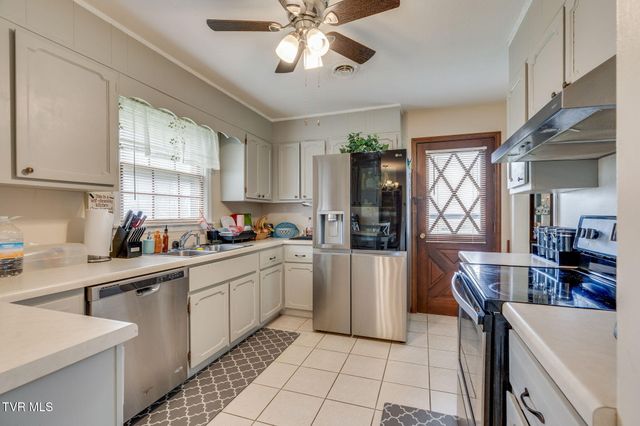 509 Pine Ridge Road, Johnson City, TN 37601