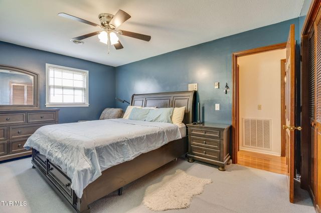 509 Pine Ridge Road, Johnson City, TN 37601