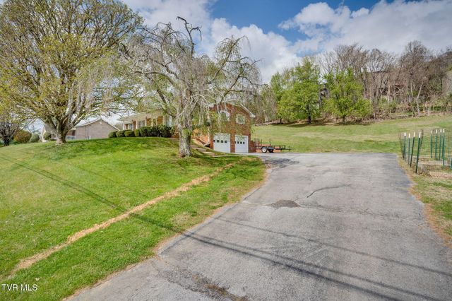 509 Pine Ridge Road, Johnson City, TN 37601