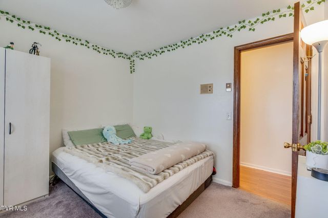 509 Pine Ridge Road, Johnson City, TN 37601