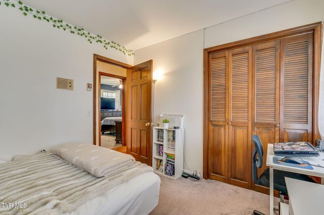 509 Pine Ridge Road, Johnson City, TN 37601