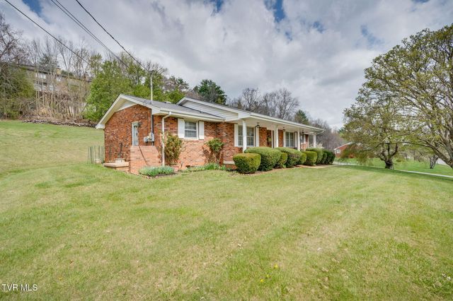 509 Pine Ridge Road, Johnson City, TN 37601
