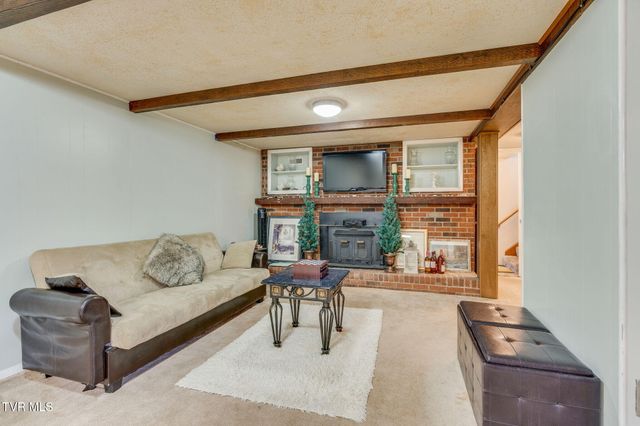 509 Pine Ridge Road, Johnson City, TN 37601