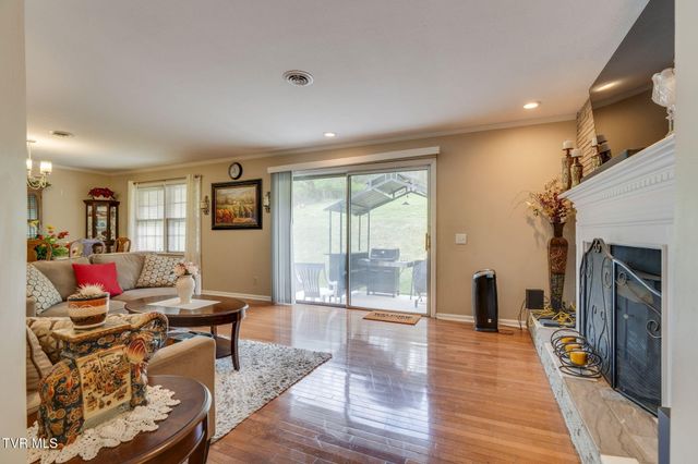 509 Pine Ridge Road, Johnson City, TN 37601